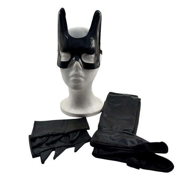 Batgirl Halloween Costume Size 8-10 Dress W/Cape Mask Gloves Boot Covers No Belt - Picture 3 of 8